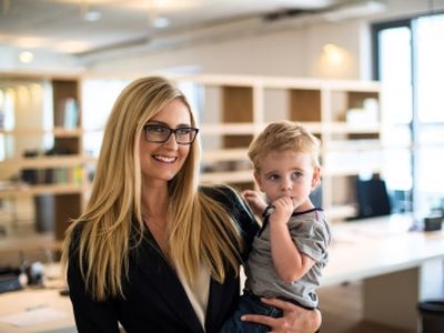 Szétszakadok! Anya-feleség-dolgozó nő szerep egyszerre