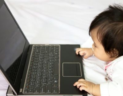 Gyerekek a közösségi oldalakon - Milyen veszélyei vannak?