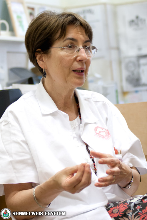 Méh- és darázscsípés gyerekeknél: milyen tünetekkel kell azonnal orvoshoz fordulni?