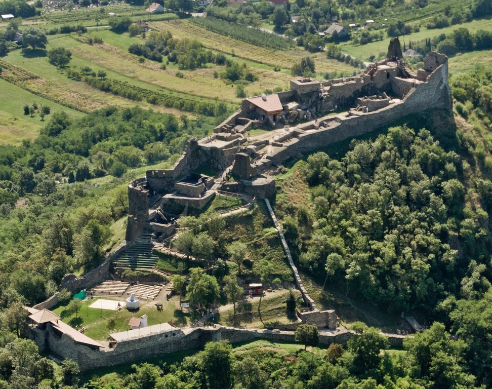 5 izgalmas vár Magyarországon, ami szuper családi program lehet a hétvégére