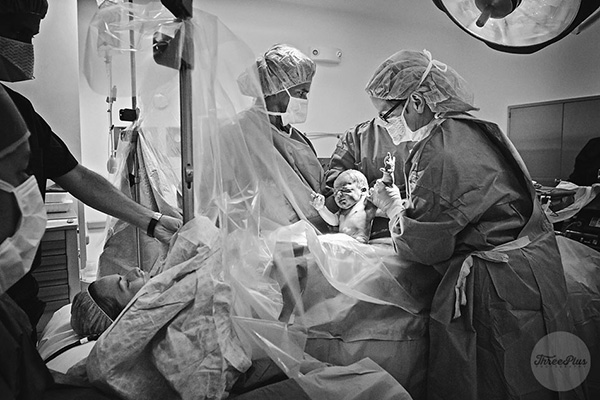 12 fotó, ami tökéletesen bemutatja, milyen csodálatos dolog a szülés és születés