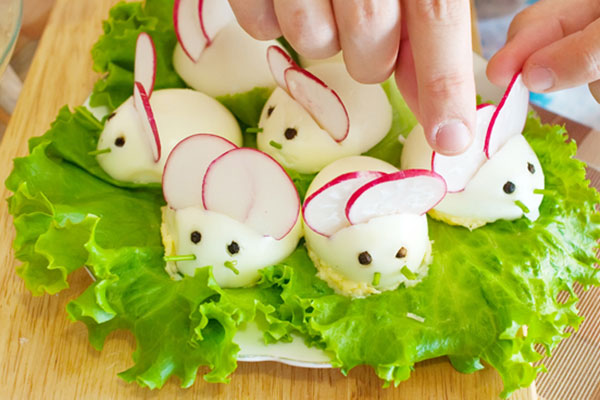 Fotók: így tálald a főtt tojást! 10 szuper ötlet, hogy még a válogatós gyerekek is kedvet kapjanak az evéshez