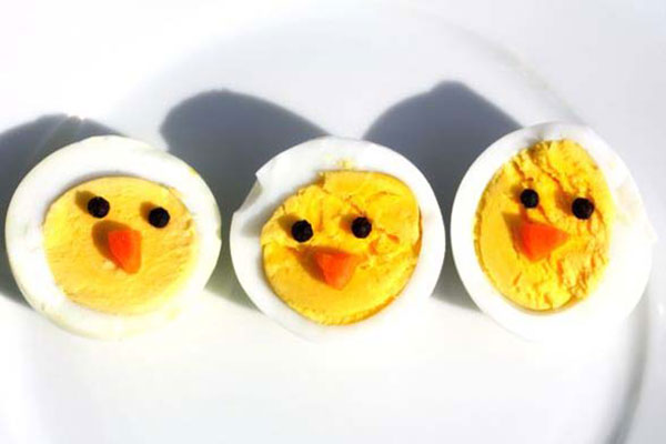 Fotók: így tálald a főtt tojást! 10 szuper ötlet, hogy még a válogatós gyerekek is kedvet kapjanak az evéshez