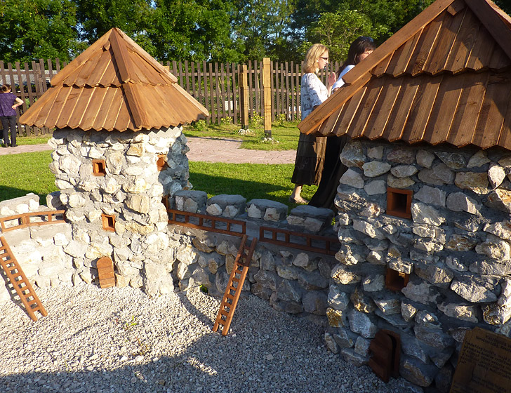 Dinnyési Várpark: különleges szabadidős park 30 középkori magyar vár mini változatával - Ezt a gyerekeknek is látnia kell!