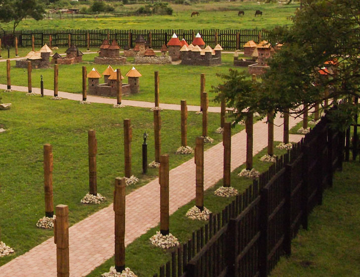 Dinnyési Várpark: különleges szabadidős park 30 középkori magyar vár mini változatával - Ezt a gyerekeknek is látnia kell!