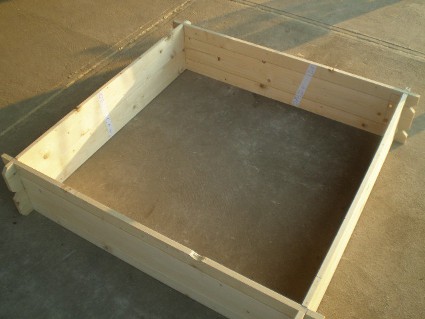 Kerti homokozó építése lépésről-lépésre, fázisfotókkal - a kertészblogger tippjeivel