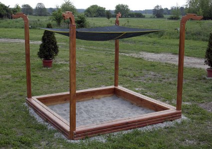 Kerti homokozó építése lépésről-lépésre, fázisfotókkal - a kertészblogger tippjeivel