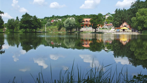 Ide vidd strandolni a gyereket! - 15 kevésbé ismert tó az országban, ami a kisgyerekes családok kedvence
