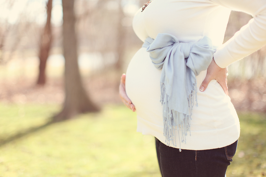 Kislányod születik vagy kisfiad? 13 aranyos fotós ötlet, hogyan jelentsd be a baba nemét a rokonságnak