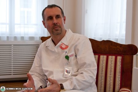 Egyre több gyereket érint a vesekövesség! - A gyermekkori vesekövesség okai, tünetei, kezelése, megelőzése - Szakorvos válaszol