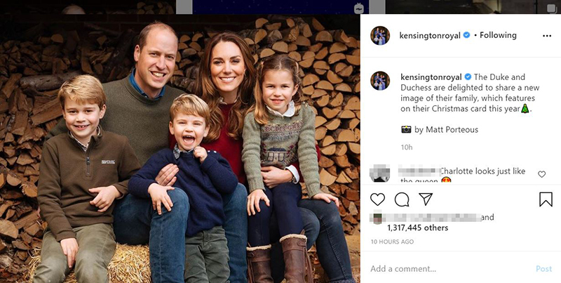 Klasszikus karácsonyi fotóra állt össze a hercegi család! - Nézd, mennyit nőtt György, Sarolta és a kis Lajos