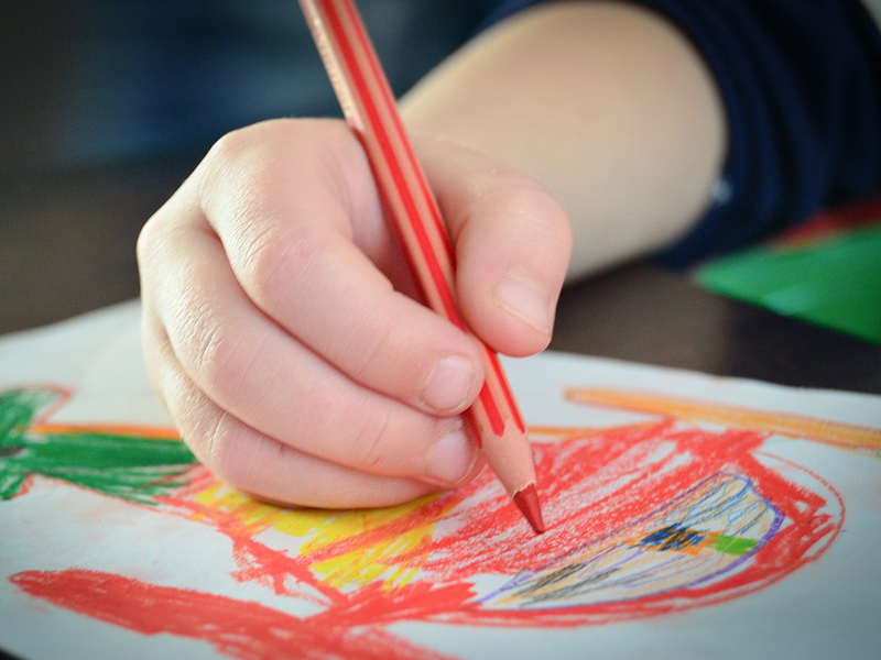 Térbeli tájékozódás fejlesztése játékosan: Ezeket ajánlja a fejlesztőpedagógus, hogy jobban menjen az olvasás, írás, számolás