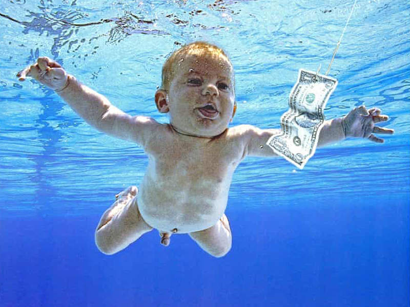 Gyermekpornográfia miatt beperelte a Nirvanát a Nevermind album borítóján babaként látható férfi