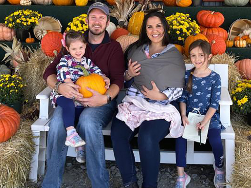 Ebben a családban mindhárom kislány augusztus 25-én született, csak éppen 3-3 év korkülönbséggel!