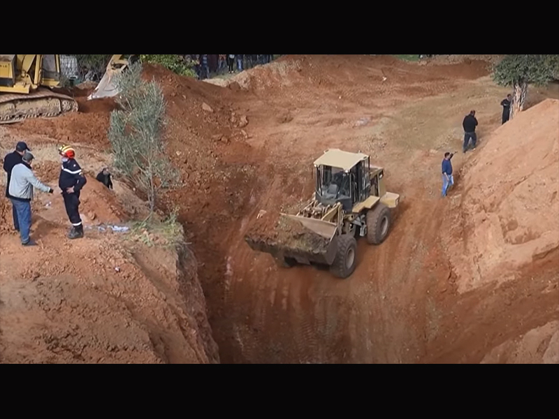 Meghalt az ötéves kisfiú, aki 32 méter mélyre zuhant egy kútba - Kedd óta dolgoztak a megmentésén