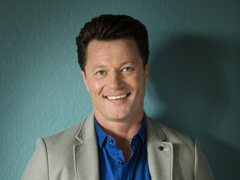 Gyermeket vár Stohl András és felesége: Babapocakos fotóval jelentették be az örömhírt